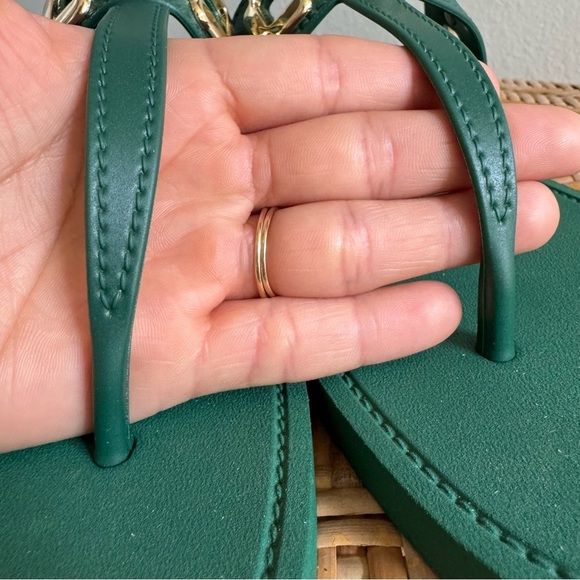 Larroude Women’s Milan Grommet Thong Sandals Size 10/11 in Green - Picture 11 of 13